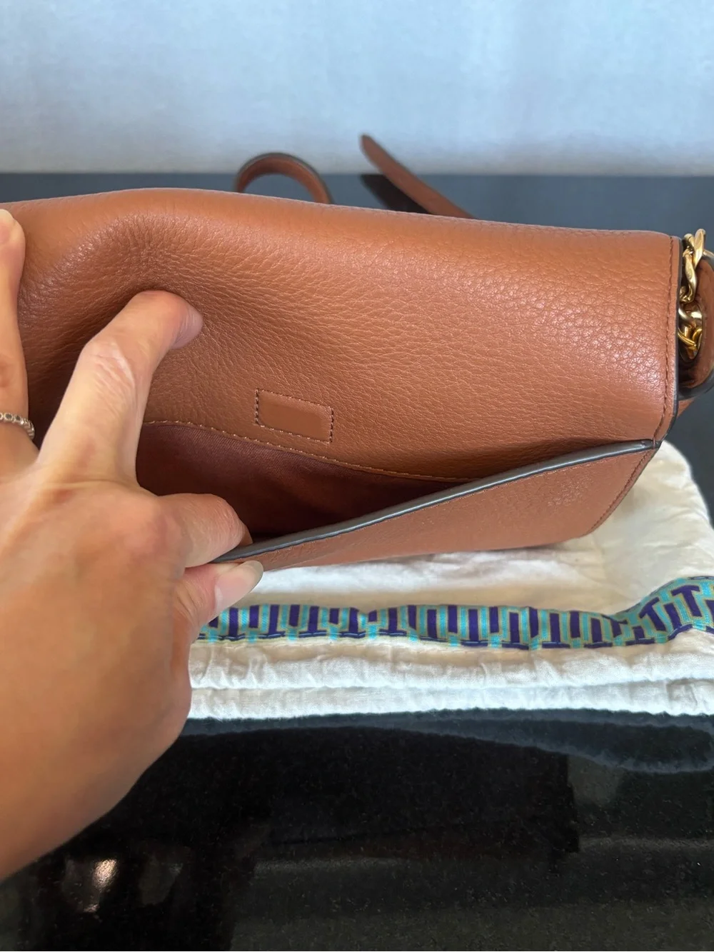 Authentic Tory Burch Carson Brown Leather Crossbody Bag with gold Chain